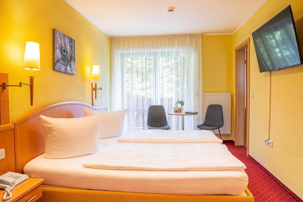 Standard Double room with balcony Hotel Elbpromenade