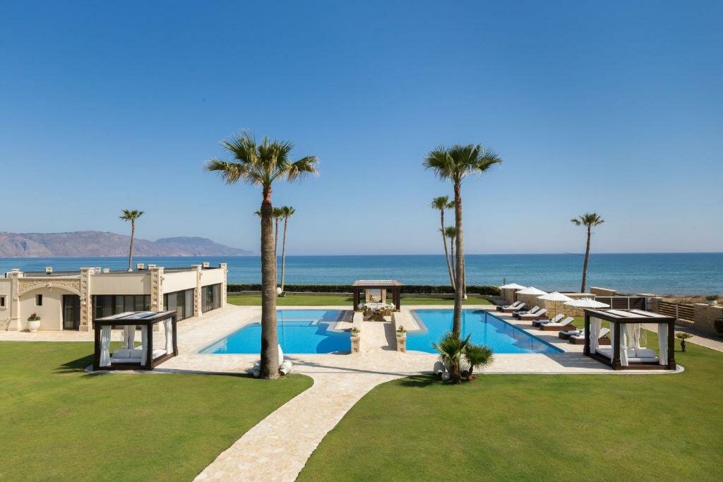 Villa Paralia Beachfront Residence