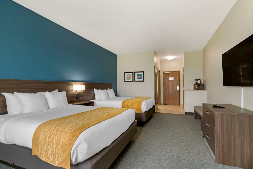 Четырёхместный номер Standard Comfort Inn & Suites Selma near Randolph AFB
