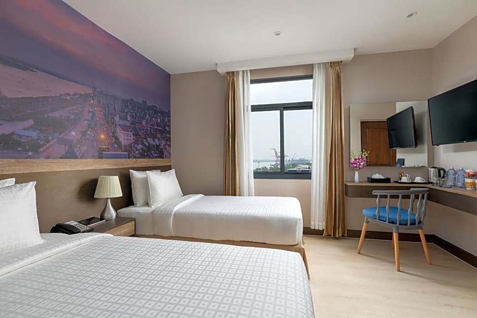Deluxe Double room with river view Hotel Balmi