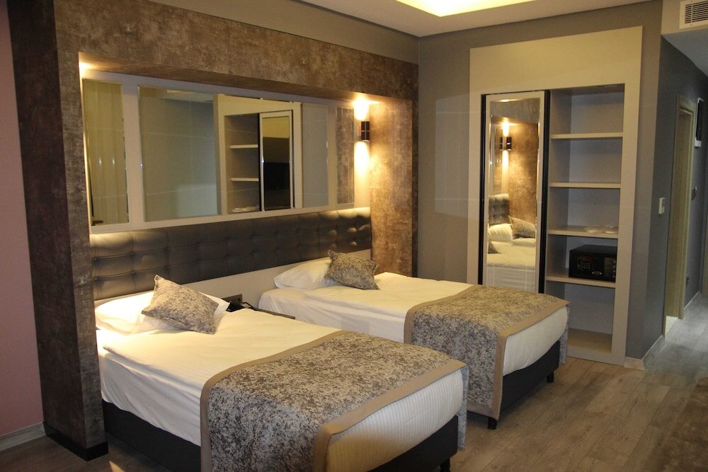 Standard Doppel Zimmer mit Balkon Ereza Otel