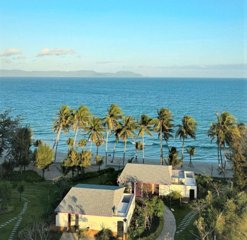 Номер Deluxe с видом на океан TTC Van Phong Bay Resort