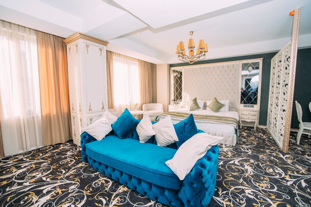 Двухместный люкс Superior Gold Tbilisi Hotel