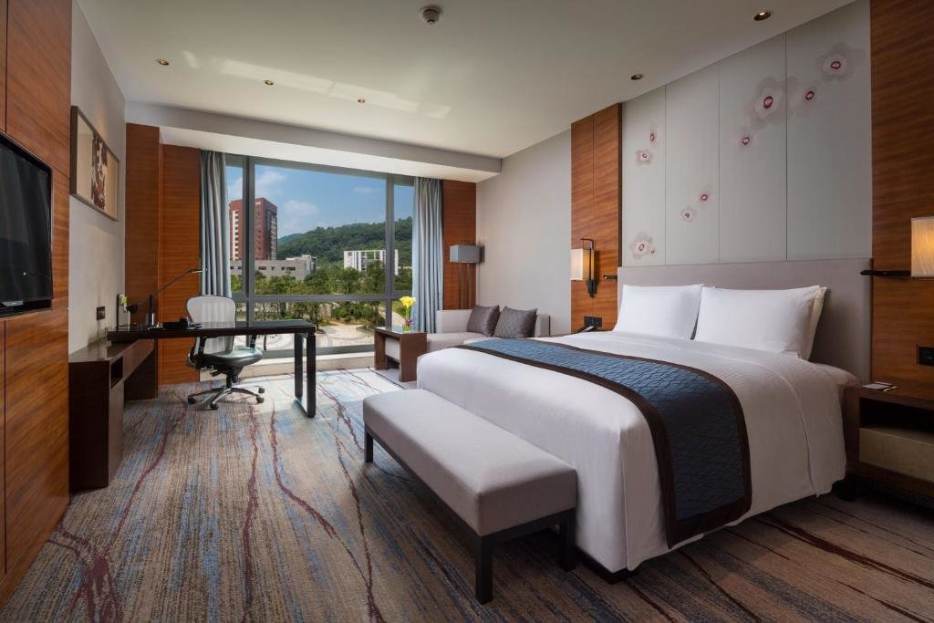 Двухместный номер Standard с видом на сад DoubleTree by Hilton Hotel Guangzhou-Science City-Free Shuttle Bus to Canton Fair Complex and Dining Offer