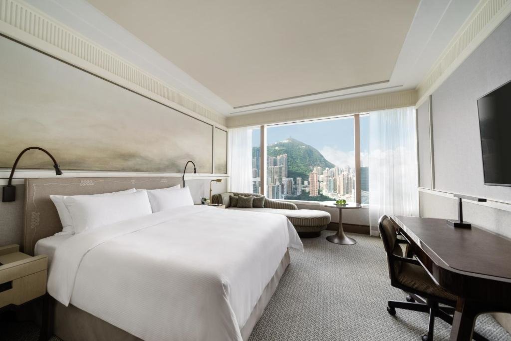 Horizon Double room with peak view Island Shangri-La, Hong Kong