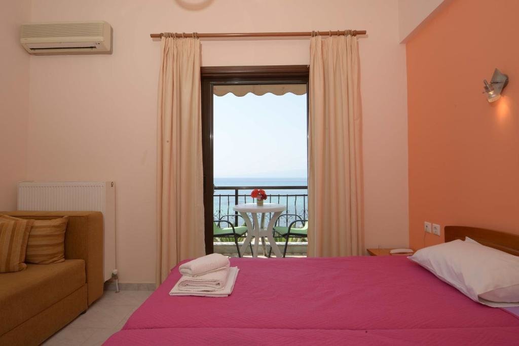 Двухместный номер Standard с видом на море Hotel Akrogiali