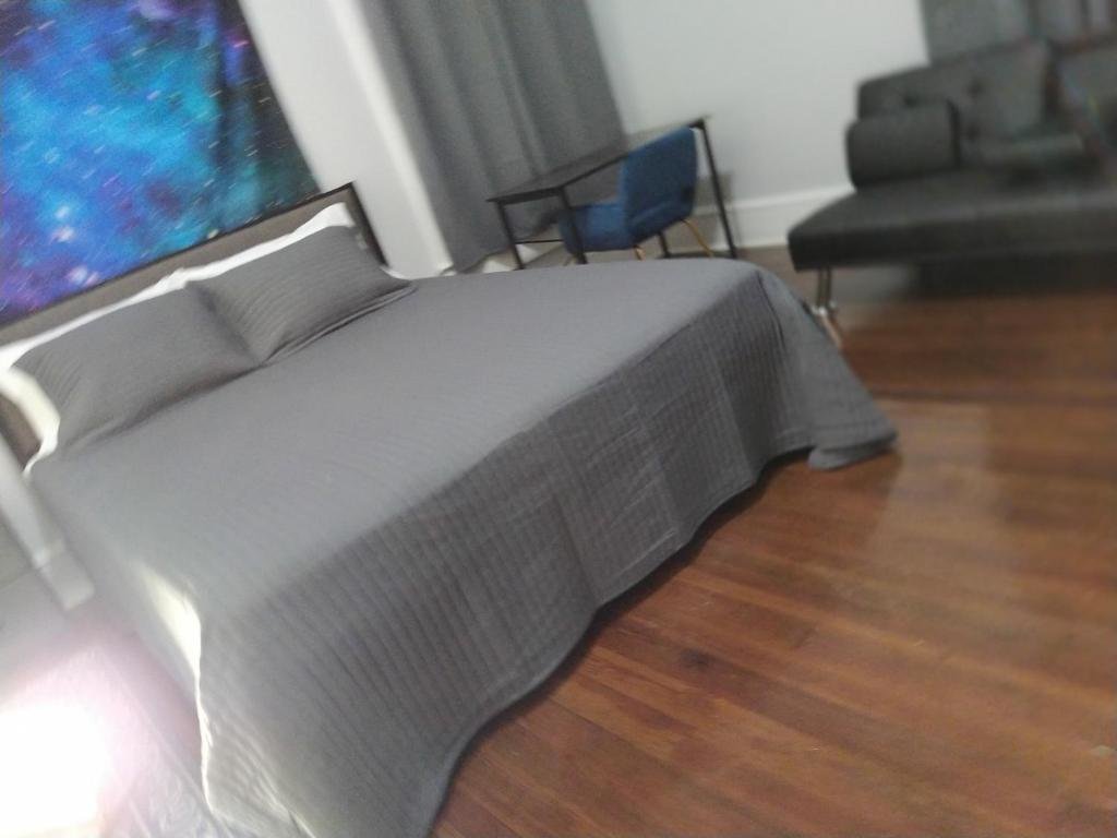 Standard room One Queen Bed Suite with full house amenities Rm 2