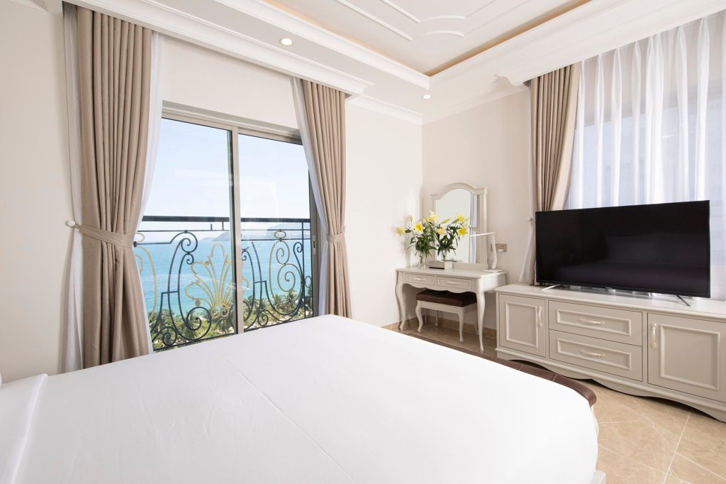 Двухместный номер Deluxe с видом на море MerPerle Beach Hotel