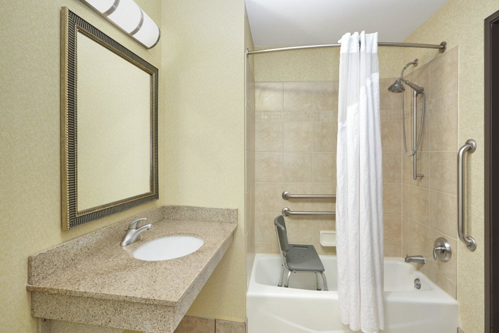 Camera doppia Standard Holiday Inn Express Hotel & Suites Madison-Verona, an IHG Hotel