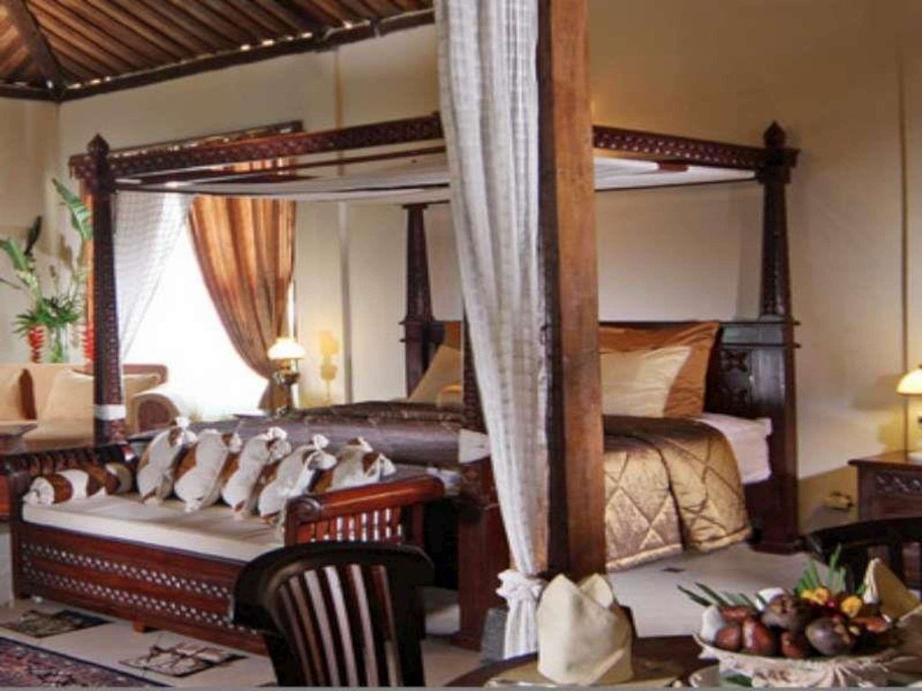 Suite Royal Joglo Plawang Villa & Resort