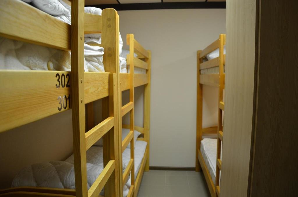 Кровать в общем номере Hostel VShokoladi