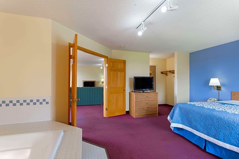 1 Bedroom Double Suite Days Inn