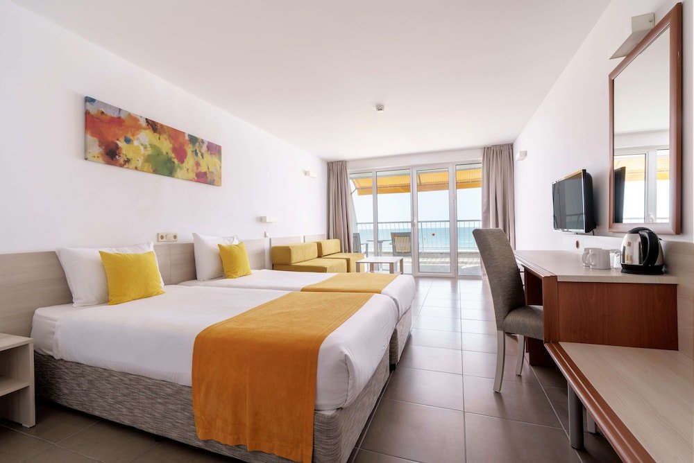 Standard double chambre avec balcon et Vue mer AluaSun Helios Beach