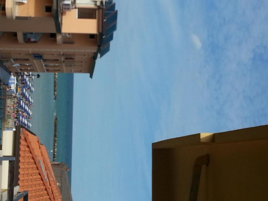Трёхместный номер Standard с видом на море Hotel Letizia