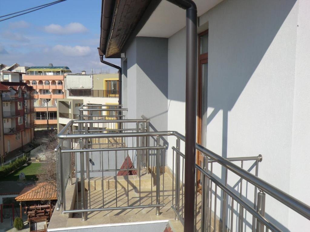 Standard Double room with balcony Guest House Petrovi