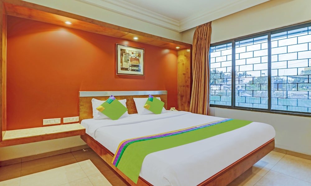 Двухместный номер Standard Treebo Trend Hotel Suraksha Inn