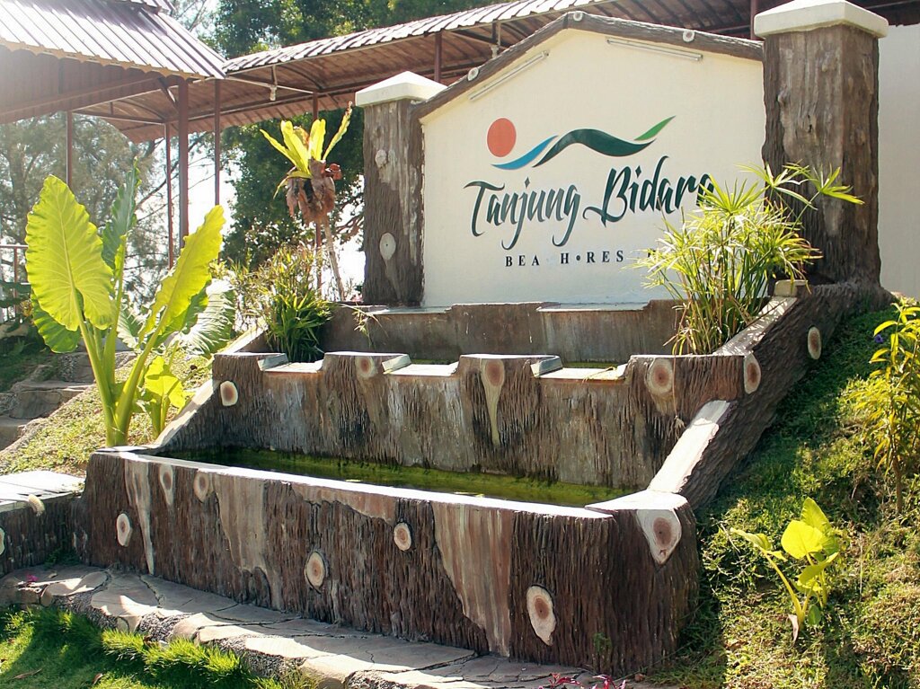 Двухместный номер Deluxe с видом на сад Lovita Tanjung Bidara Beach Resort
