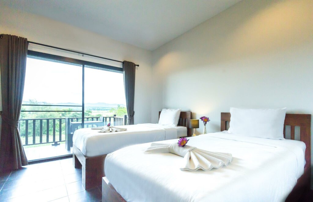 Deluxe room Baan Pailyn Resort Lamphun