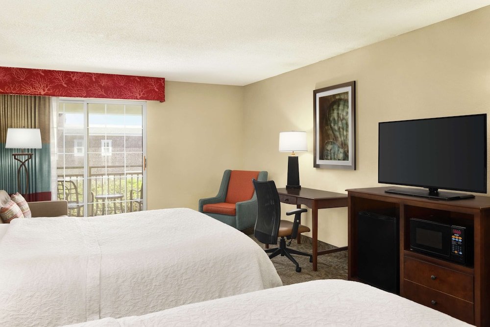 Четырёхместный номер Standard Hampton Inn & Suites Outer Banks/Corolla