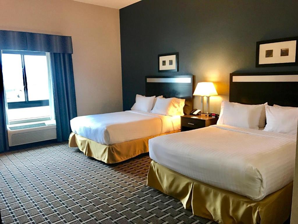 Двухместный номер Standard Holiday Inn Express & Suites Morton Peoria Area, an IHG Hotel