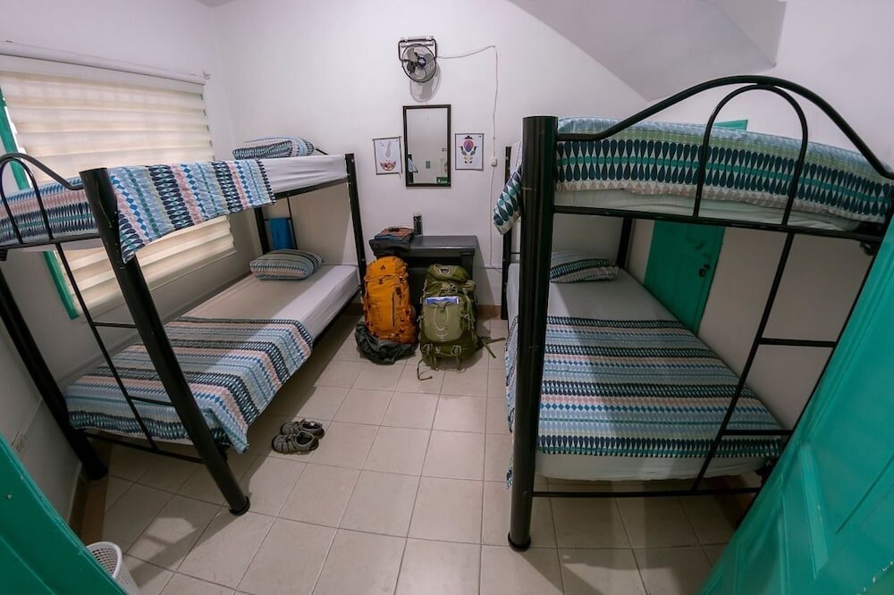 Кровать в общем номере Medallo Social Hostal OPEN