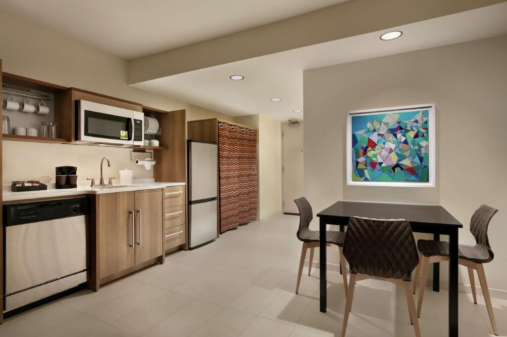 Двухместный люкс c 1 комнатой Home2 Suites By Hilton Chantilly Dulles Airport