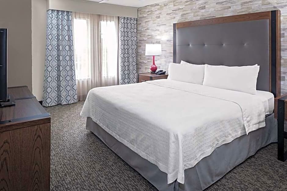 Двухместный люкс с 2 комнатами Homewood Suites by Hilton Ft. Worth-Bedford