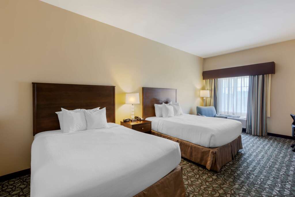 Standard Vierer Zimmer Best Western Plus Walkerton Hotel & Conference Centre