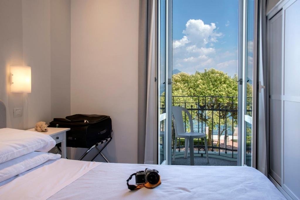 Standard double chambre avec balcon et Vue sur le lac Hotel Beau Rivage