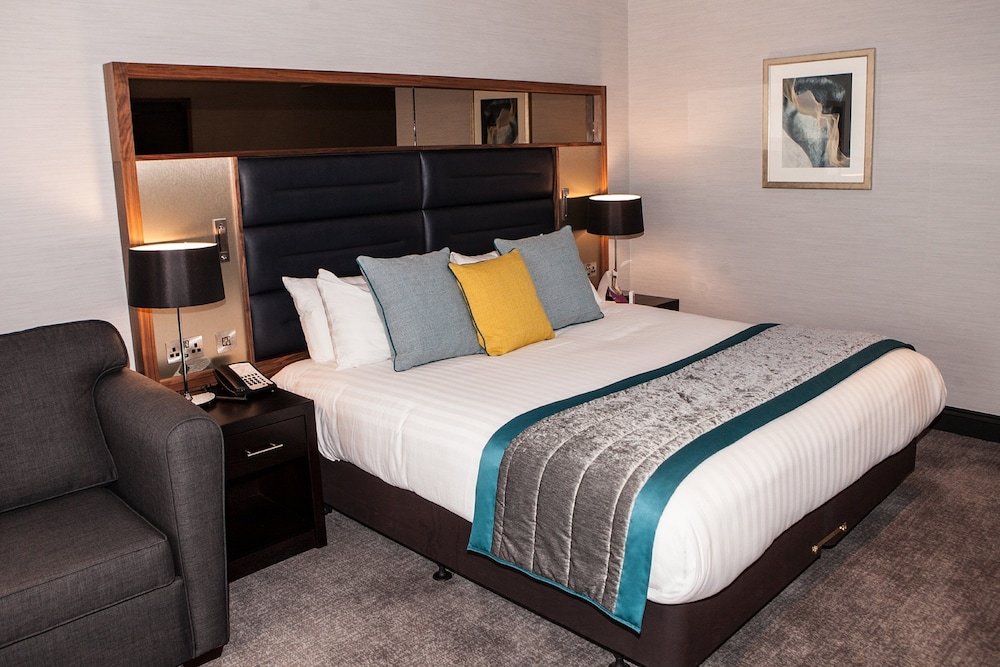 Premium room Crowne Plaza Felbridge - Gatwick, an IHG Hotel