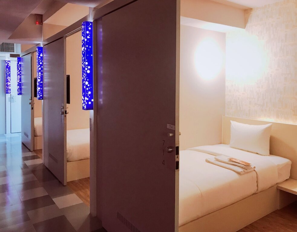 Кровать в общем номере (женский номер) c 1 комнатой Single Inn - Taipei
