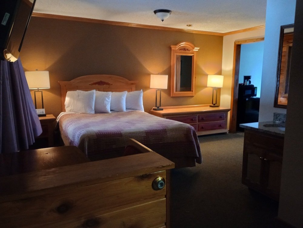 Standard Quadruple room with lake view Centerstone Resort Lake-Aire