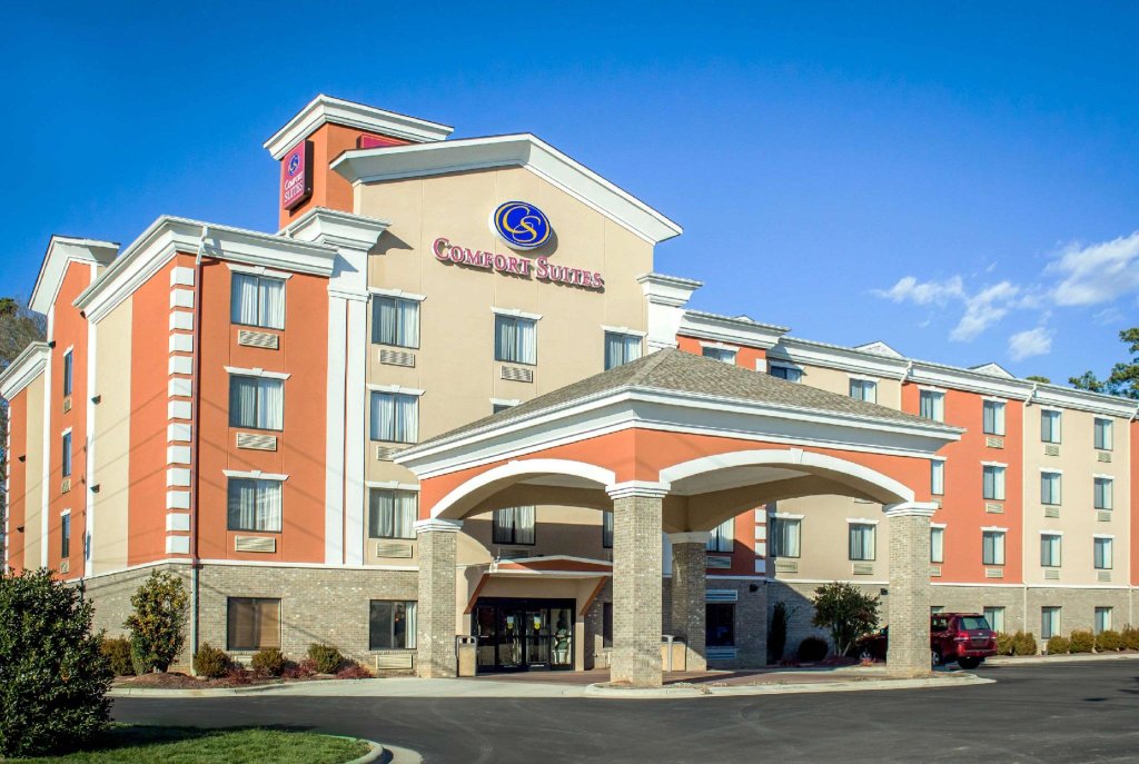 Кровать в общем номере Comfort Suites Sanford