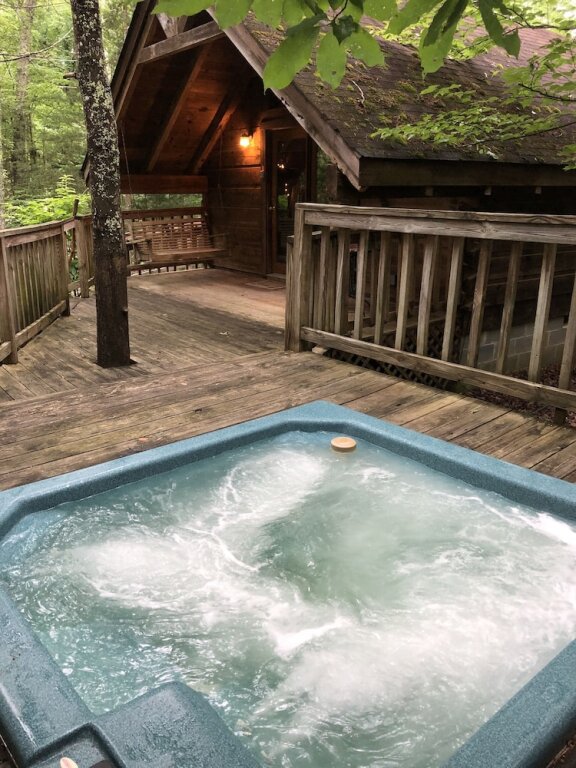 Standard Zimmer Gatlinburg Mountain Magic Hot tub Cabins