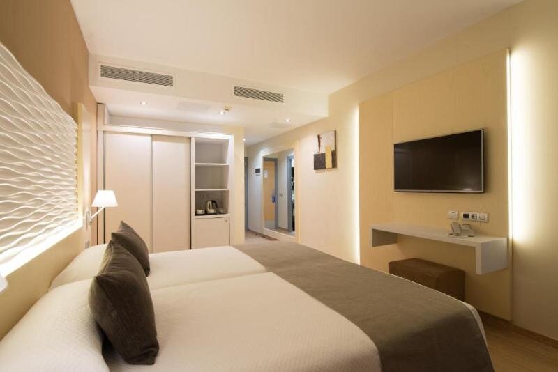 Standard Doppel Zimmer mit Balkon HL Suitehotel Playa del Inglés