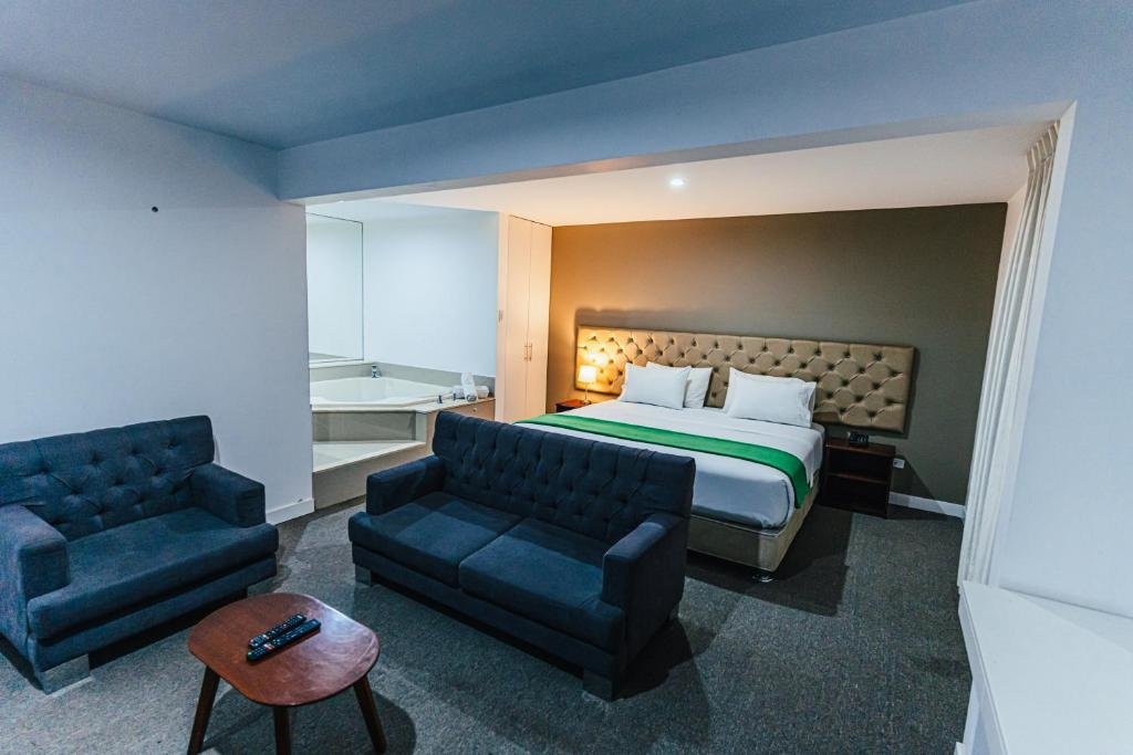 Suite Hotel Hacienda Lima Norte