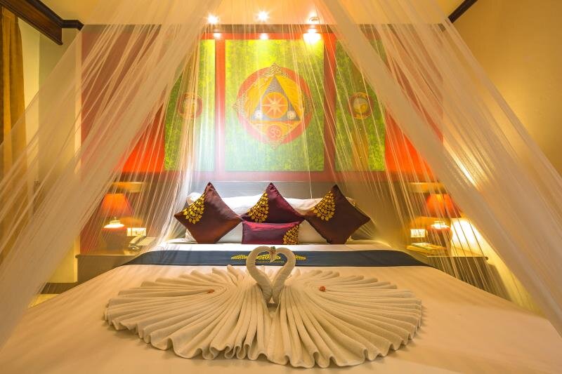 Letto in camerata Tanawan Phuket Hotel