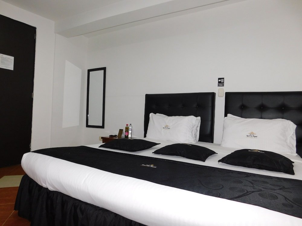 Standard Doppel Zimmer Hotel Real MX Bogota