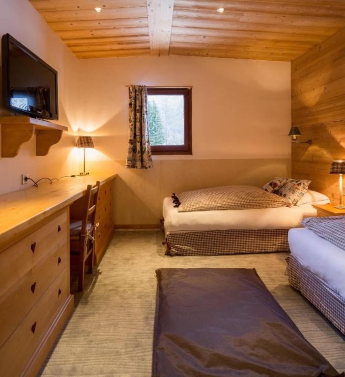 Standard Duplex room with balcony Les Grands Montets Hotel & Spa