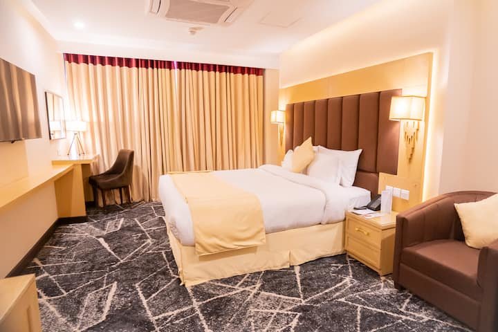 Deluxe Zimmer mit Blick Ramada by Wyndham Murree Lower Topa Resort