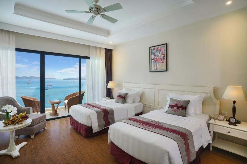 Двухместный номер Deluxe с балконом и с видом на океан Vinpearl Resort & Spa Nha Trang Bay