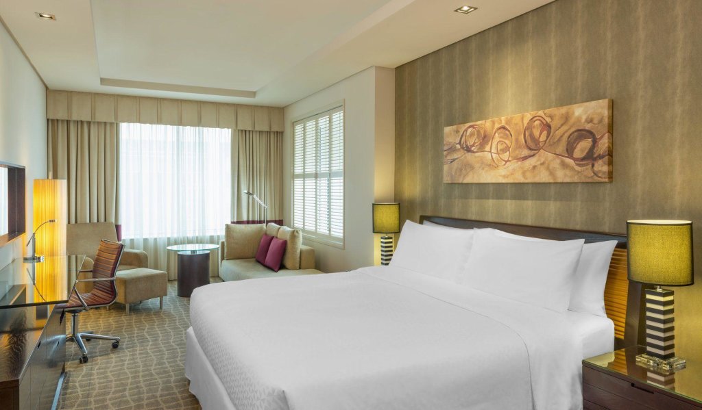 Бур дубай отель. Four points by Sheraton Bur Dubai. Four points by Sheraton Shenzhou. Four points by Sheraton Kaluga. Novotel Bur Dubai.