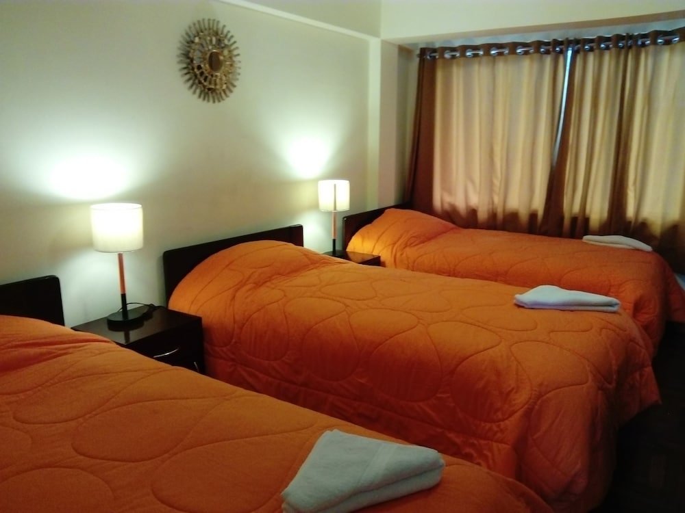 Standard Triple room with balcony Hospedaje Keros Bed & Breakfast