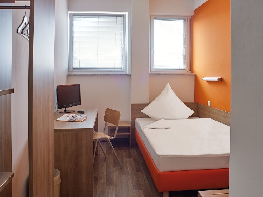 Номер Standard c 1 комнатой Orange Hotel und Apartments