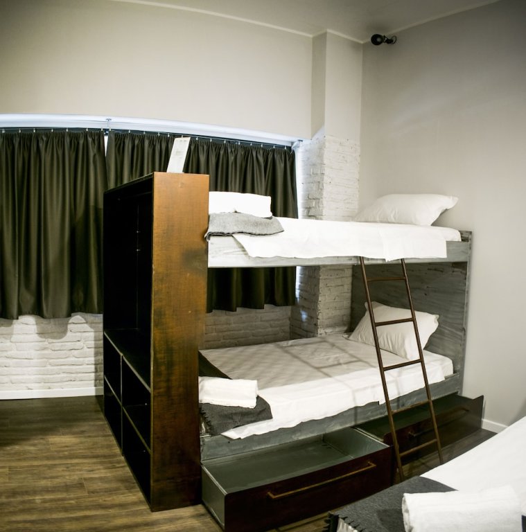 Кровать в общем номере Hostel Trustever