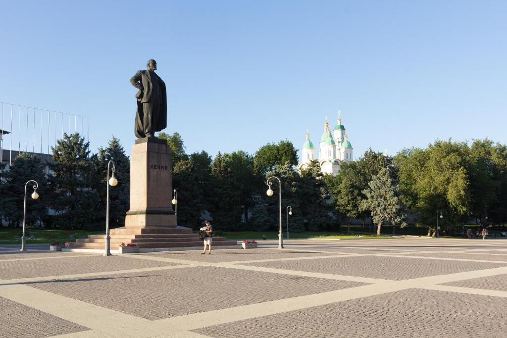 Фото площади ленина астрахань