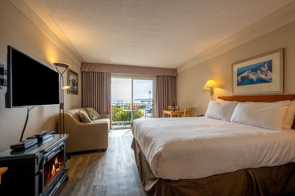 Номер Standard Sidney Waterfront Inn & Suites