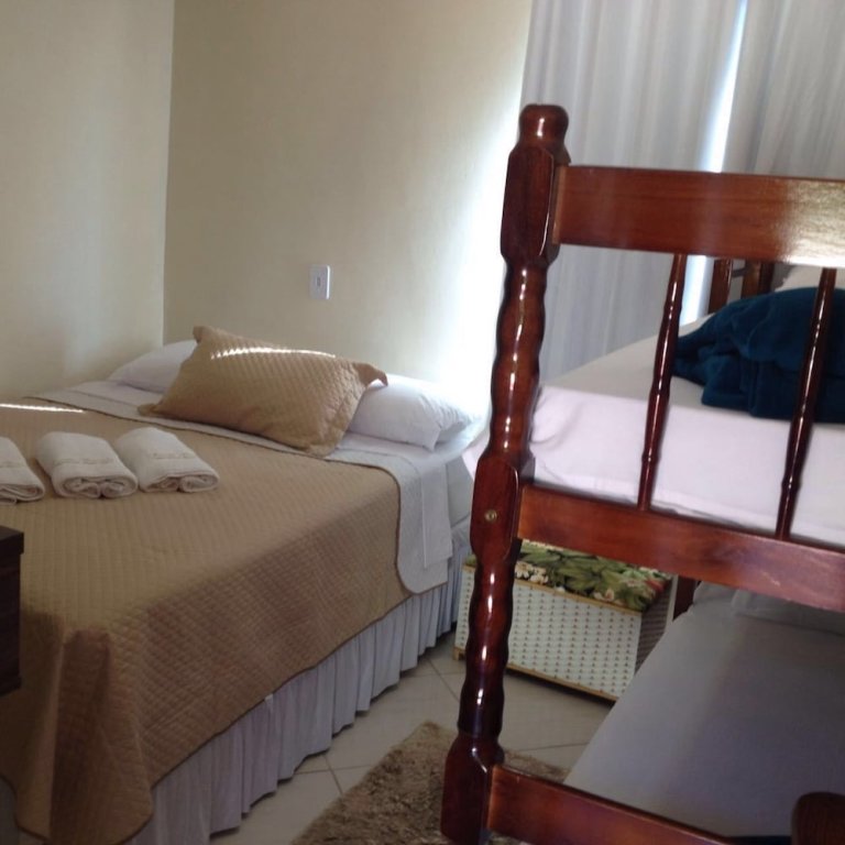 Standard Quadruple room with balcony Pousada Maranatha Guest House
