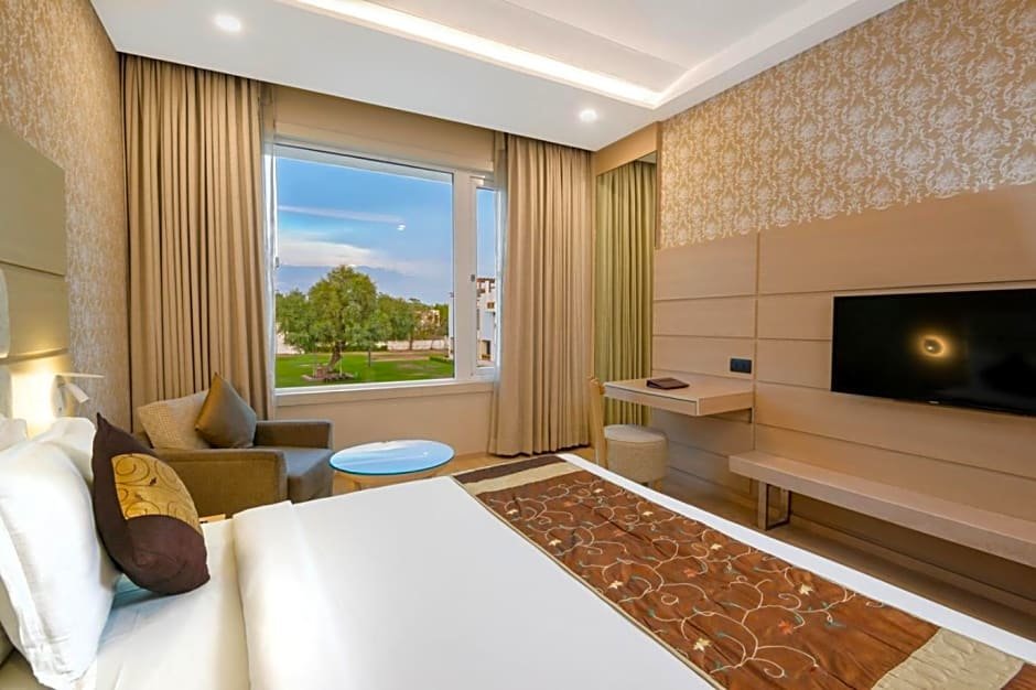 Standard Double room with garden view Lariya Resort