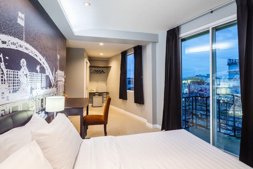Deluxe double chambre avec balcon At Hua Lamphong Hotel